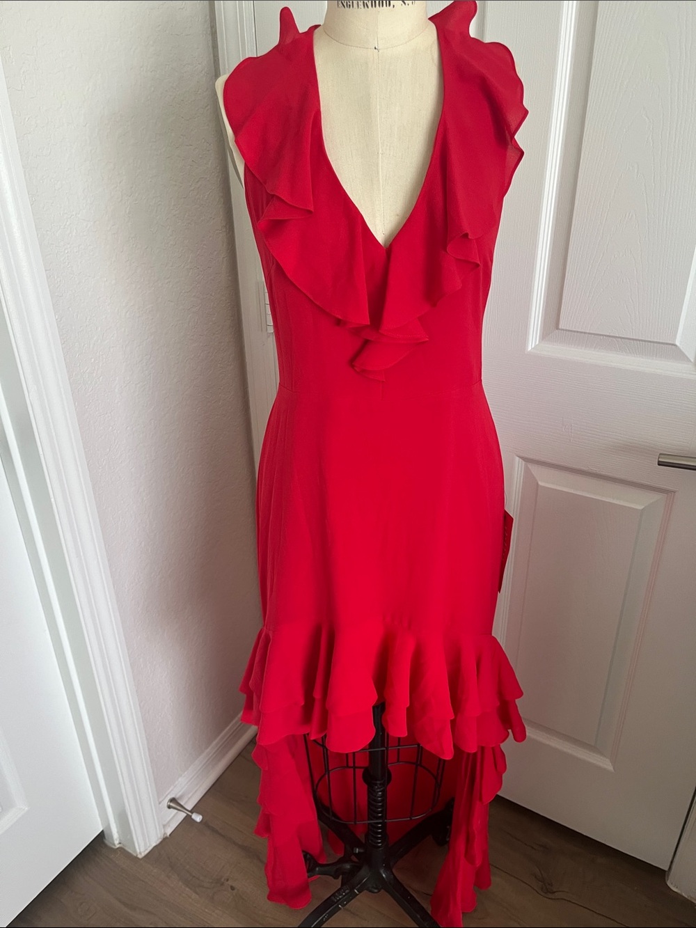NWT Badgley Mischka Red High-Low Evening gown with ruffle neck like and hem